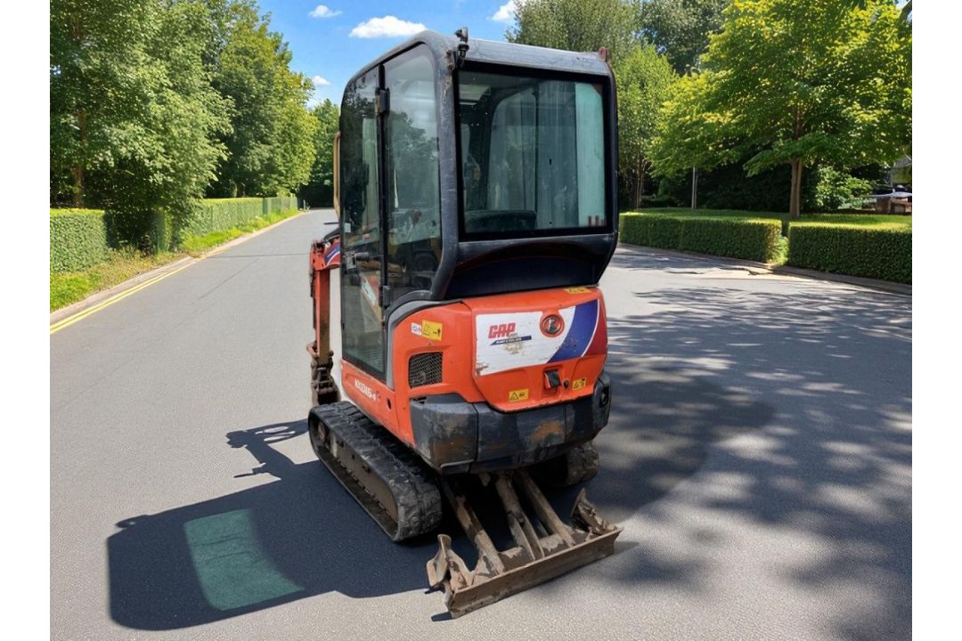 2017 KUBOTA KX016-4 1.6T MINI EXCAVATOR – FULL CAB – QUICK HITCH - Image 5 of 13