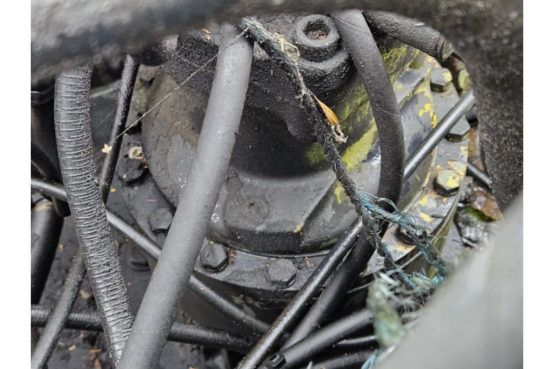 JCB JS200 / JS220 SLEW GEARBOX – 1997 – SQUARE BACK TYPE - Image 3 of 4