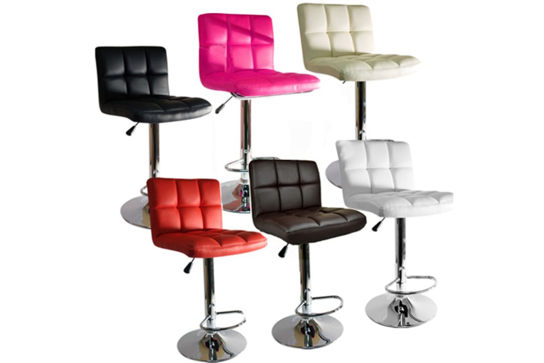 10 X BARSTOOLS FAUX LEATHER PLASTIC METAL BASE BREAKFAST KITCHEN STOOLS RRP £300 - Image 1 of 7