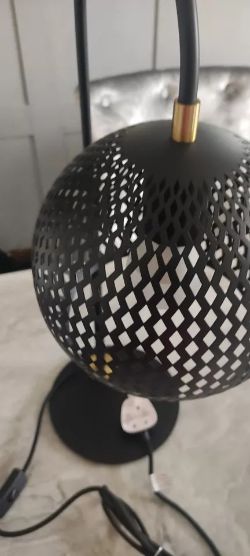 CHELSOM HARLEQUIN TABLE LAMP ,BEDSIDE LAMP OFFICE DESK LIGHT BLACK NEW BOX