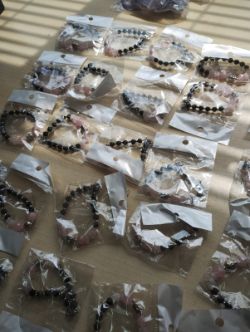 ROSE QUARTZ + LAVA CHRYSTAL GEMSTONE BRACELET , STAINLESS STEEL - ORIGINAL PACKAGING - JOBLOT OF 37