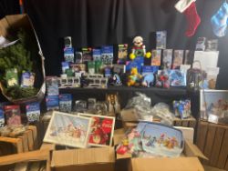 CHRISTMAS BRANDED PRODUCTS LIGHTS, DECORATIONS, WATER SPINNERS, LIGHT SCULPTURES & MUCH MORE!