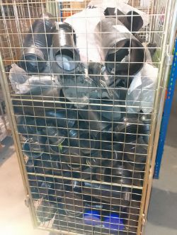 JOB LOT OF BLACK PIPING T-PIECES & GUTTERING DRAINAGE PARTS TRADE CLEARANCE