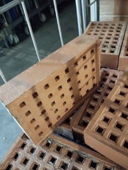 JOBLOT OF 64 HEPWORTH TERRACOTTA AIRBRICK SQUARE HOLE RED 215MM X 140MM