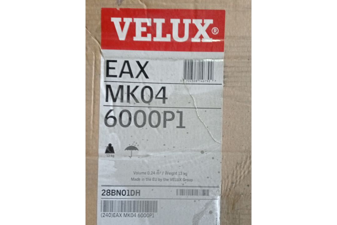 VELUX ROOF DORMER WITH WINDOW MK04 78 CM X 98 CM EAW MK04 6000P2 / EAX MK04 6000P2 - Image 4 of 5