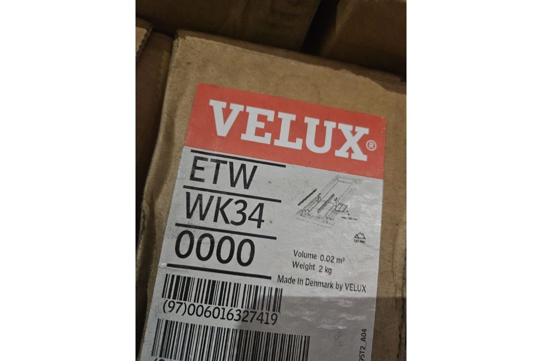 VELUX SLATE FLASHING FOR FIXED ROOF WINDOW ETW WK34 0000 - Image 3 of 3