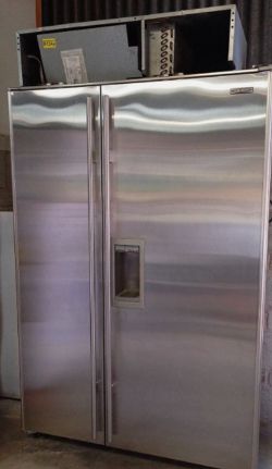 SUB ZERO AMERICAN FRIDGE FREEZER 48 INCH 695/S WOLF SUBZERO. USED. MASSIVE.