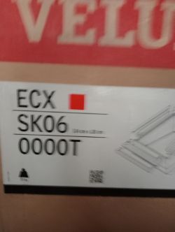 VELUX FLAT ROOF KERB ECX SK06 0000T 114 CM X 118 CM