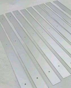 JOBLOT 100 X WORKTOP TRIM END CAP 40MM UNIKA RADIUS 3MM LENGTH 630MM SILVER