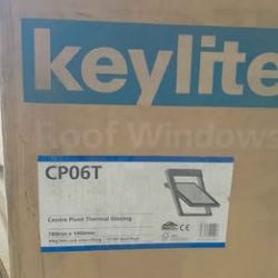 KEYLITE 78 CM X 140 CM CENTRE PIVOT WINDOW VELUX A LIKE CP06T WITH SRF06 FLASHING KIT SB1C