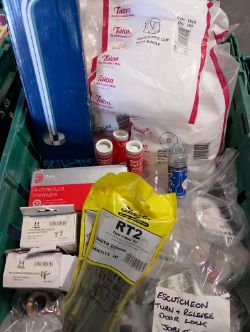MIXED SMALL JOBLOT APPROX 16 UNITS IDEAL FOR RESELLERS CARBOOT CRATE B