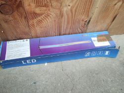 150CM SMART RGB FLOOR LAMP, MUSIC SYNC, NEW.