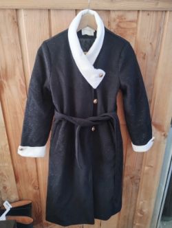 WOMENS MUZI STUDIO - LONG BLACK JACKET/COAT - BLACK AND WHITE - NEW- SIZE 1/ UK SMALL/MEDIUM