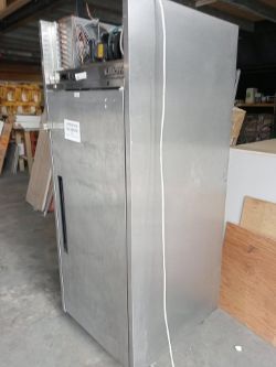 COMMERCIAL FRIDGE 620 LITRE SINGLE DOOR 6FT HIGH STAINLESS STEEL WILLIAMS (M2C)