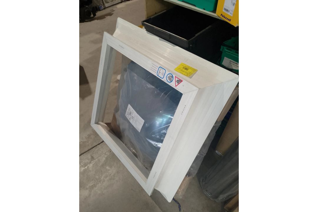 EM-DOME SQUARE ARMOURED DOME WINDOW 860 MM X 860 MM WITH PVC UPSTAND KURB 16/20 - Image 5 of 5