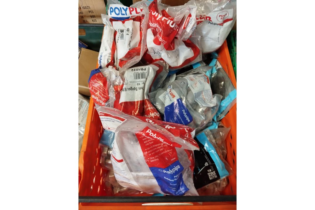 JOBLOT OF PLUMBING AND BUILDING ITEMS ALTERNA WIRQUIN BATH TAPS - Image 1 of 15