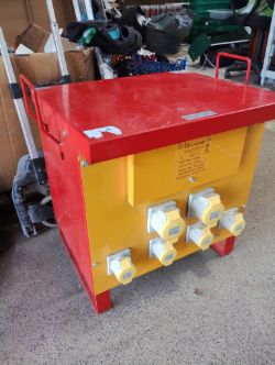 110V SITE TRANSFORMER, 4X16A + 2X32A SOCKETS, MCB PROTECTED, NEEDS REAR CABLE, LIKE NEW