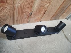 3 WAY CEILING SPOTLIGHT ADJUSTABLE KITCHEN BAR SPOT LIGHT LED - BLACK - NEW