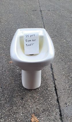 JOBLOT OF 24 X WHITE BIDETS - SEE DESCRIPTION FOR BREAKDOWN