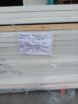 17 INTERNAL DOORS - SEE DESCRIPTION FOR BREAKDOWN