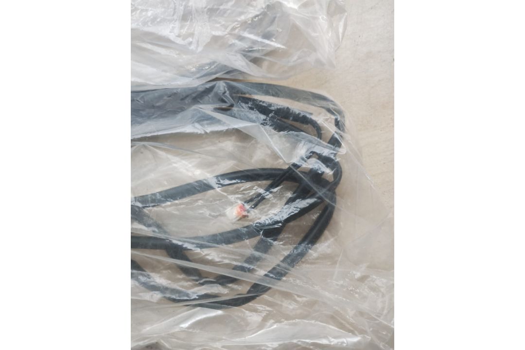 JOBLOT OF 9 - AIR CONDITIONING PARTS - ALL NEW - DAIKIN, MITSUBISHI, FUJITSU - NEW IN PACKAGING - Image 3 of 7
