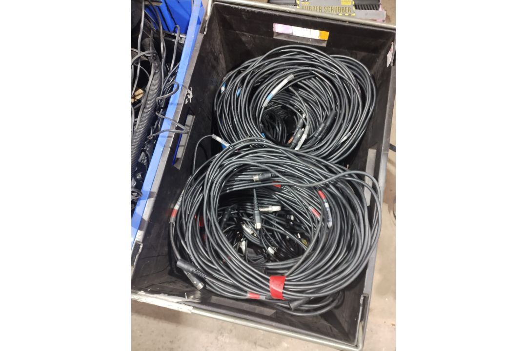 JOBLOT OF PROFESSIONAL AUDIO CABLES - REELS OF VARYED LENGTHS - USED LIKE NEW - 26PSC - Image 8 of 10