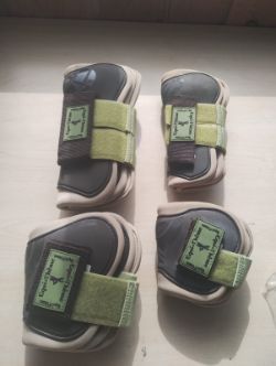 EQUITHEME - TENDON AND FETLOCK - BOOT SIZE P + F - BROWN AND GREEN - JOBLOT OF 2 NEW