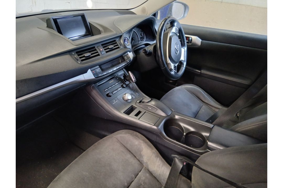 2011 LEXUS CT 200H SE-I CVT HYBRID ELECTRIC 1 PREVIOUS KEEPER - NO VAT ON HAMMER - Image 6 of 16