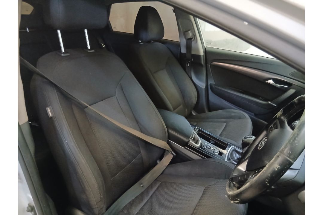 2012 HYUNDAI I40 STYLE GDI – 1.6 PETROL – MANUAL – SILVER – ESTATE >>--NO VAT ON HAMMER--<< - Image 9 of 13