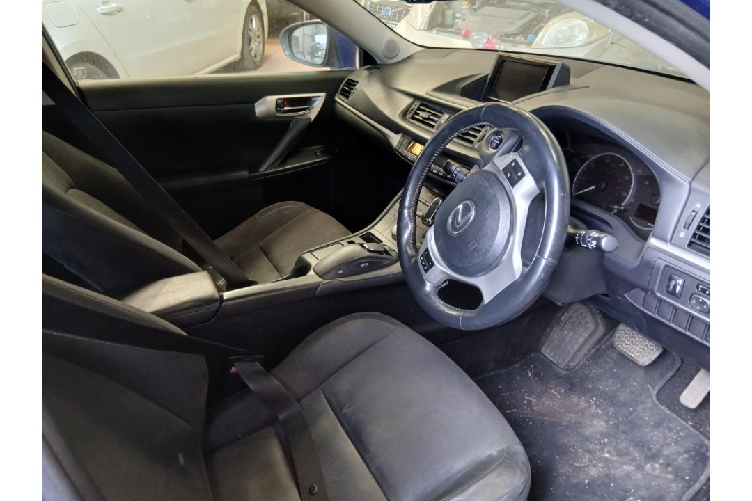2011 LEXUS CT 200H SE-I CVT HYBRID ELECTRIC 1 PREVIOUS KEEPER - NO VAT ON HAMMER - Image 7 of 16