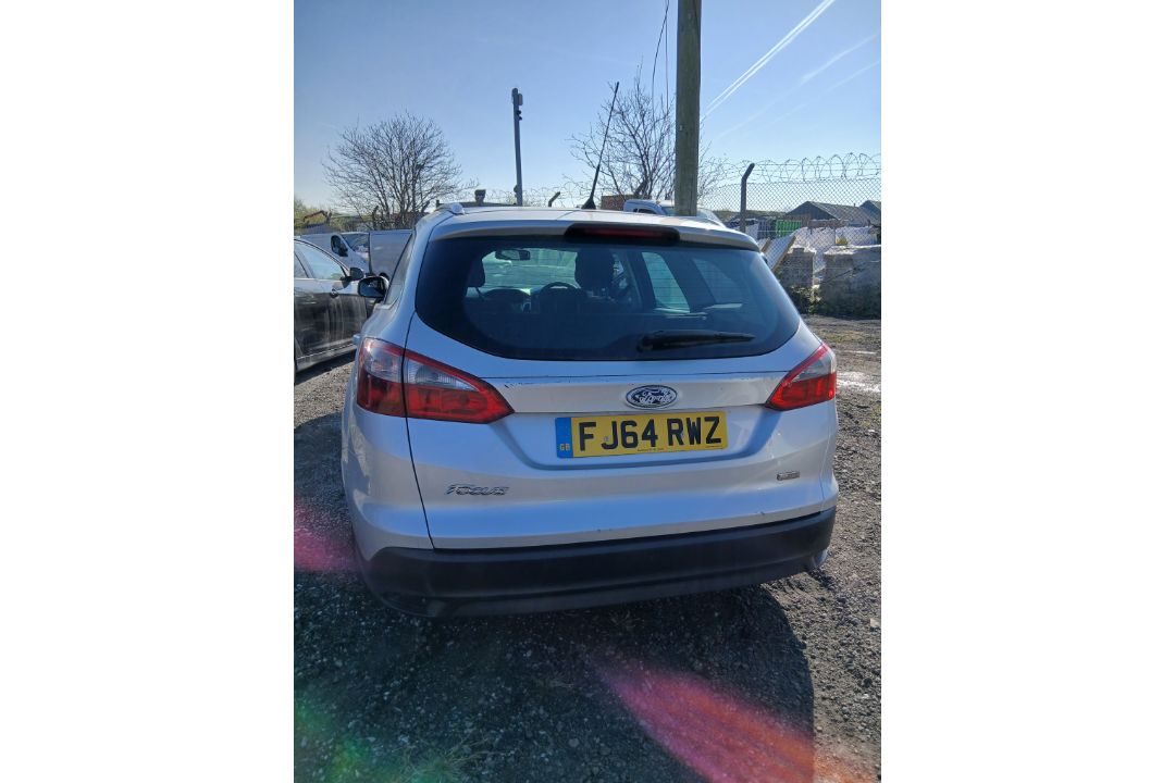2014 FORD FOCUS ZETEC ECONETIC TDCI ESTATE – 1560CC DIESEL >>--NO VAT ON HAMMER--<< - Image 2 of 13