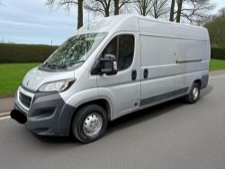 **(ONLY 73K MILEAGE)** 2017 PEUGEOT BOXER 335 PRO L3H2 BLUE HDI – 2.0 DIESEL – SILVER PANEL VAN