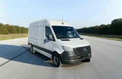 **(ONLY41 K MILEAGE)** 2019 MERCEDES-BENZ SPRINTER 316CDI 35T RWD MWB DIESEL VAN