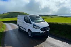 **(ONLY 47K MILEAGE)** 2020 FORD TRANSIT CUSTOM 300 LEADER SWB VAN>>--NO VAT ON HAMMER--<<