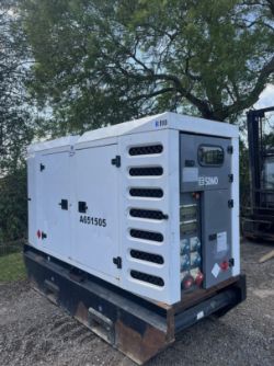 2014 SDMO R110 DIESEL GENERATOR – 110 KVA – 3 PHASE
