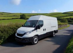 **(ONLY 29K MILEAGE)** 2023 IVECO DAILY 35S14B E-VGT MWB