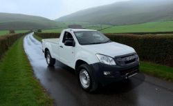 **(ONLY 65K MILEAGE)** 2017 ISUZU D-MAX CPL 165BHP 4X4 SINGLE CAB PICKUP