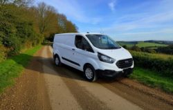 **(ONLY 69K MILEAGE)** 2020 FORD TRANSIT CUSTOM 300 LEADER SWB VAN >>--NO VAT ON HAMMER--<<