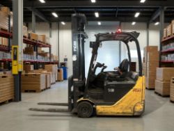 **(INCLUDES CHARGER)**TCM A2N1L16Q – ELECTRIC 3-WHEEL FORKLIFT
