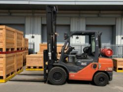 TOYOTA 02-8FGJF35 LPG FORKLIFT