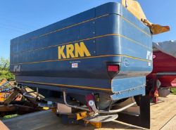 KRM M2 FERTILISER SPREADER – 2011