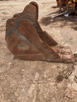 STRICKLAND 2FT DIGGING BUCKET