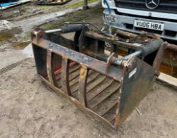 4FT 6IN SLEWTEC SILAGE GRAB – SKIDSTEER / LOADER / TRACTOR