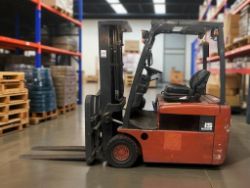 **(INCLUDES CHARGER)**2000 NISSAN NO1L15HQ ELECTRIC FORKLIFT – 1.5 TONNE