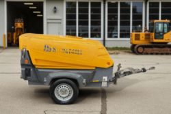 2014 ATLAS COPCO XAS67 ROAD TOW COMPRESSOR