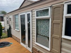 2 BEDROOM STATIC CARAVAN – DOUBLE GLAZING & GAS CENTRAL HEATING
