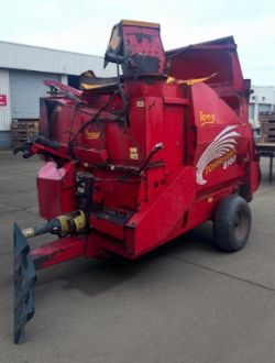 TEAGLE TOMAHAWK 8100 STRAW CHOPPER