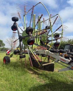 CLAAS 2900 TWIN ROTOR RAKE
