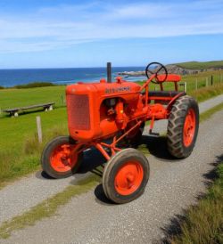 ALLIS CHALMERS MODEL B TRACTOR