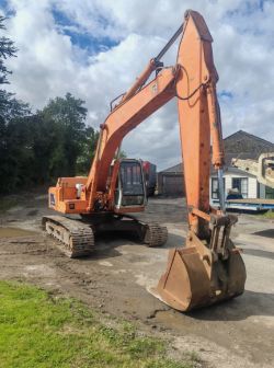 FIAT HITACHI FH200 EXCAVATOR – 1,500 HOURS